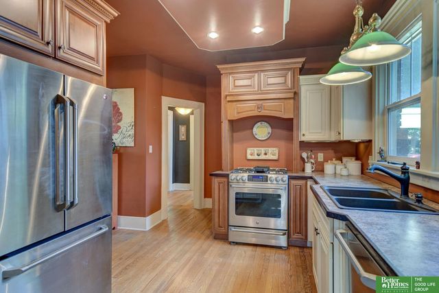 6129 Florence Boulevard, Omaha, NE 68110