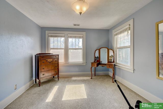 6129 Florence Boulevard, Omaha, NE 68110
