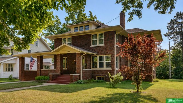 6129 Florence Boulevard, Omaha, NE 68110