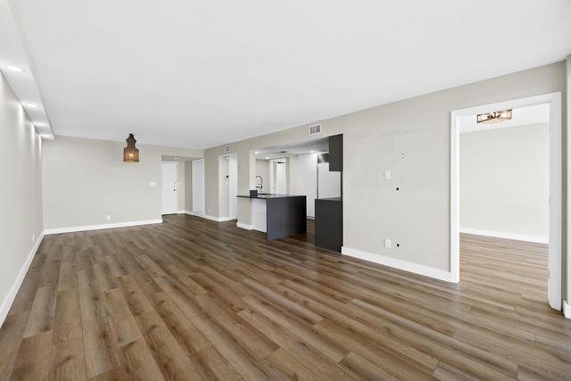 600 Parkview Drive 1029, Hallandale Beach, FL 33009