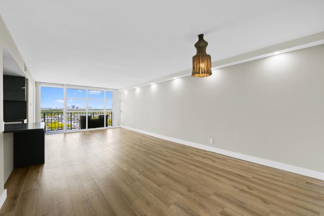 600 Parkview Drive 1029, Hallandale Beach, FL 33009