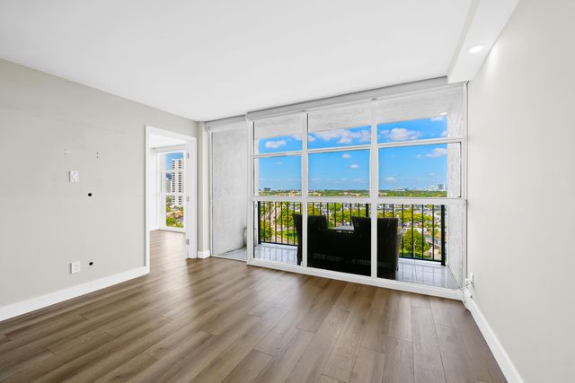 600 Parkview Drive 1029, Hallandale Beach, FL 33009
