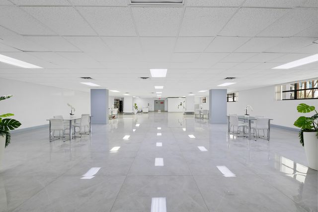 600 Parkview Drive 1029, Hallandale Beach, FL 33009