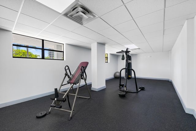 600 Parkview Drive 1029, Hallandale Beach, FL 33009