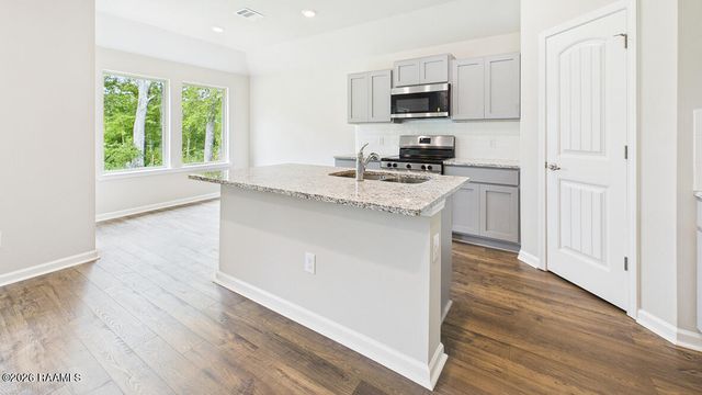 156 Cottage Cove Drive, Maurice, LA 70555