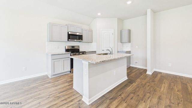 156 Cottage Cove Drive, Maurice, LA 70555