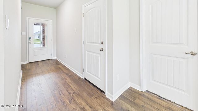 156 Cottage Cove Drive, Maurice, LA 70555