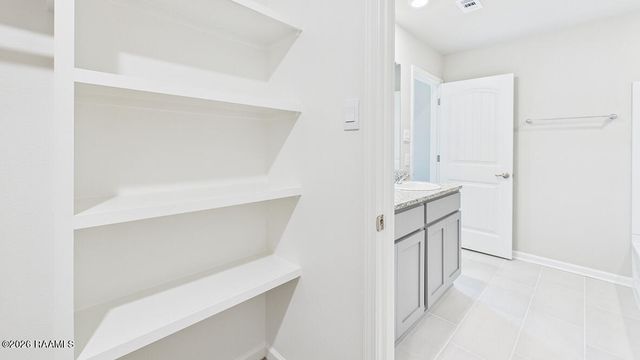 156 Cottage Cove Drive, Maurice, LA 70555