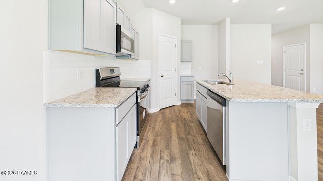 156 Cottage Cove Drive, Maurice, LA 70555