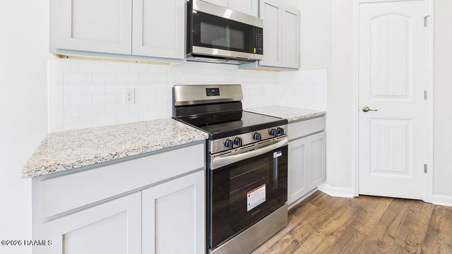 156 Cottage Cove Drive, Maurice, LA 70555