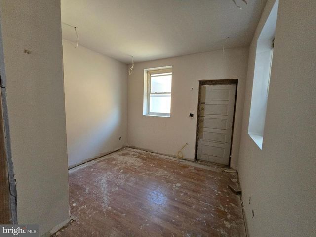 729 W ROCKLAND ST, Philadelphia, PA 19120