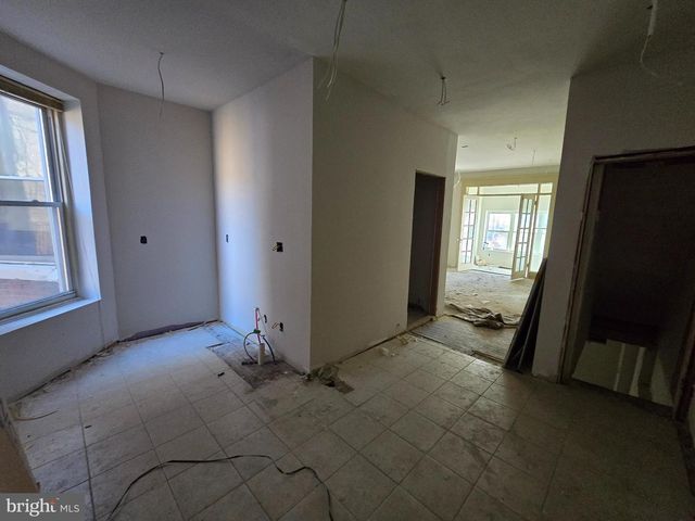 729 W ROCKLAND ST, Philadelphia, PA 19120