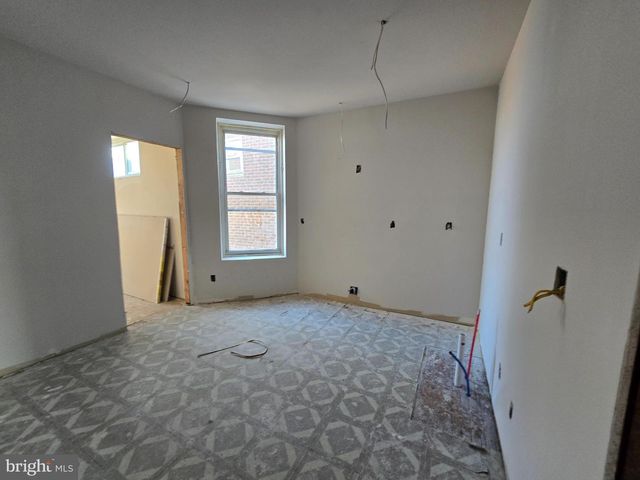 729 W ROCKLAND ST, Philadelphia, PA 19120