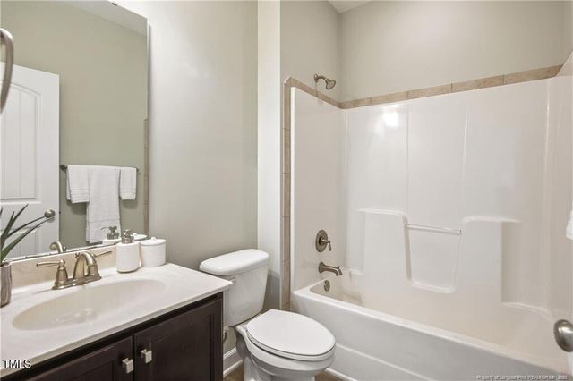 387 Fountain Grove Drive, Raeford, NC 28376