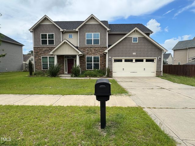 387 Fountain Grove Drive, Raeford, NC 28376