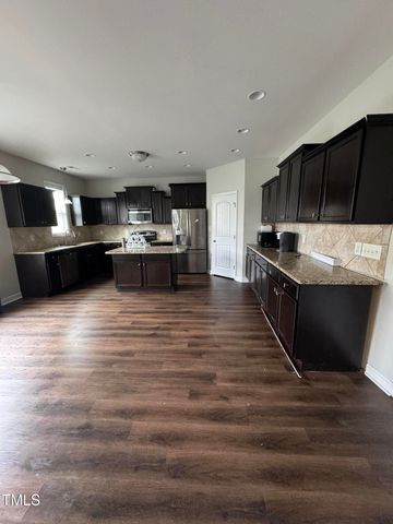 387 Fountain Grove Drive, Raeford, NC 28376