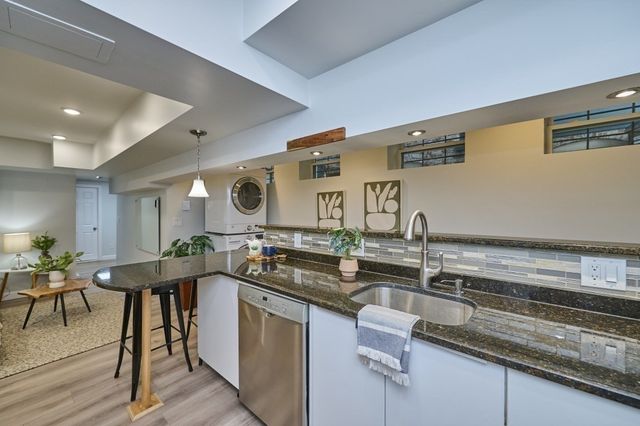 161 Hancock B, Cambridge, MA 02139