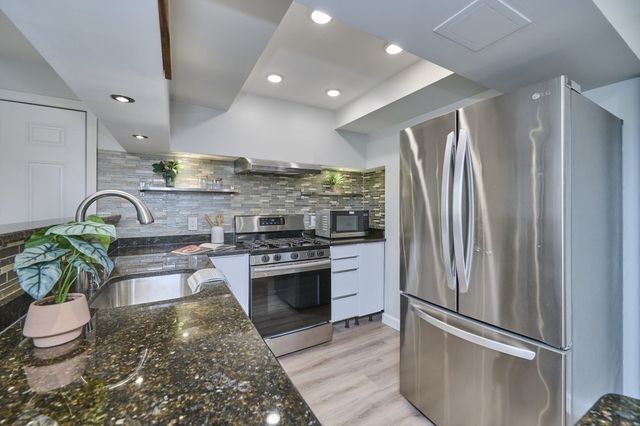 161 Hancock B, Cambridge, MA 02139