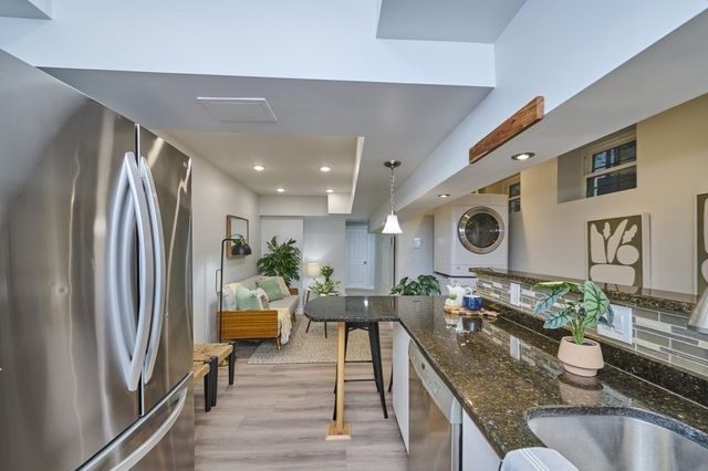 161 Hancock B, Cambridge, MA 02139
