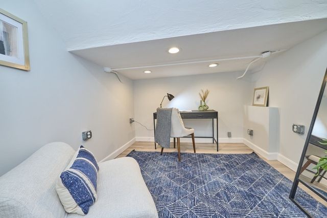 161 Hancock B, Cambridge, MA 02139