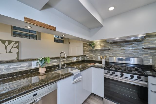 161 Hancock B, Cambridge, MA 02139