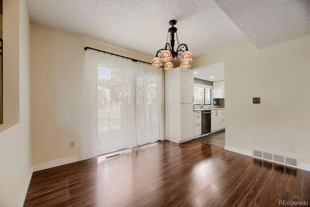 6720 E Mississippi Avenue B, Denver, CO 80224