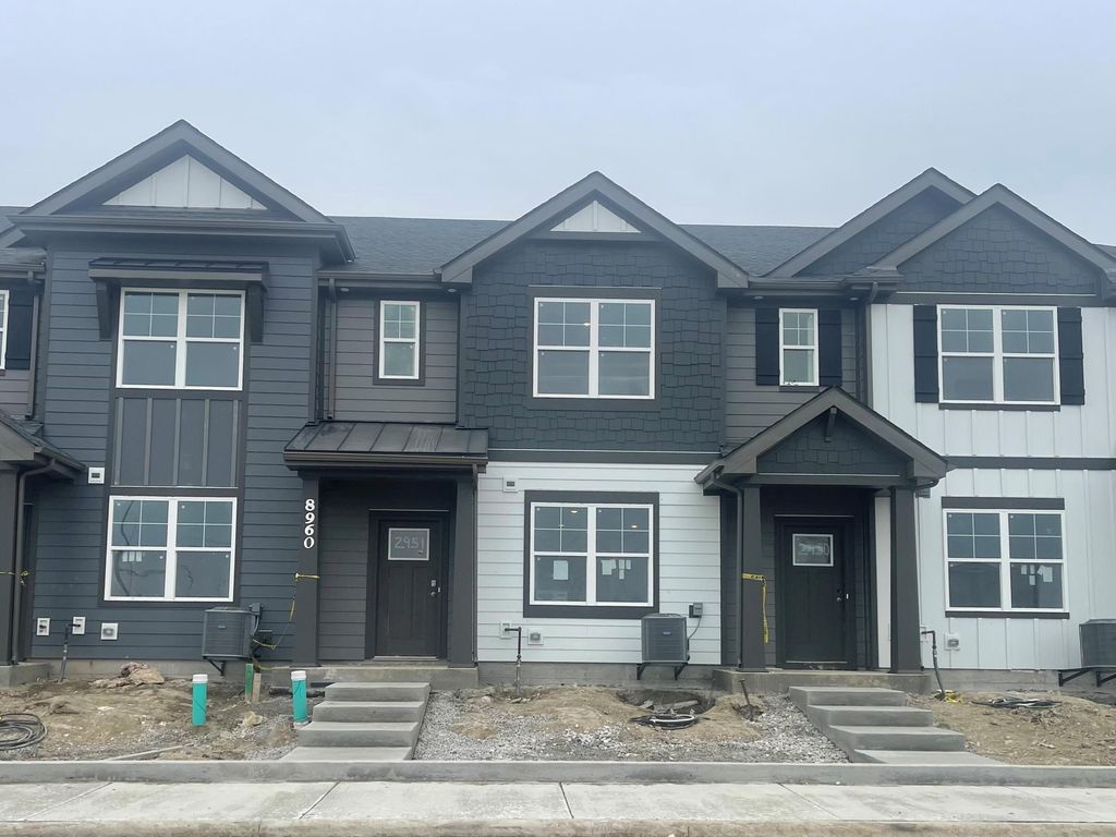 9020 Remington Way, St. John, IN 46373