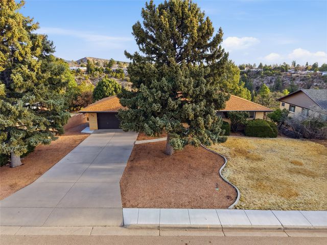 710 Camino Encantado, Los Alamos, NM 87544