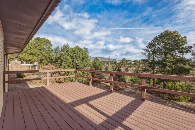 710 Camino Encantado, Los Alamos, NM 87544