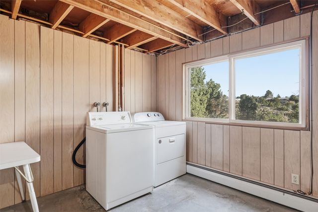 710 Camino Encantado, Los Alamos, NM 87544