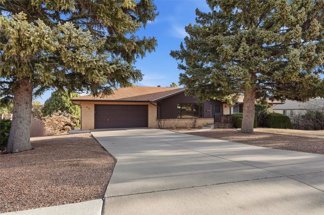 710 Camino Encantado, Los Alamos, NM 87544