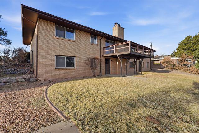 710 Camino Encantado, Los Alamos, NM 87544