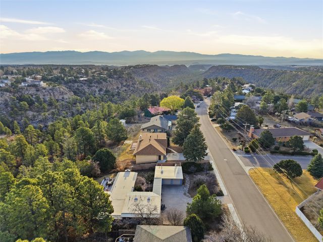 710 Camino Encantado, Los Alamos, NM 87544