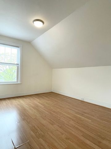 25 Cain Ave 25, Weymouth, MA 02189