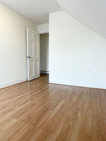 25 Cain Ave 25, Weymouth, MA 02189