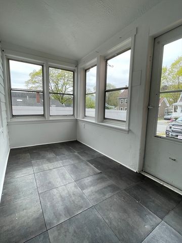 25 Cain Ave 25, Weymouth, MA 02189