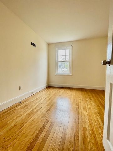 25 Cain Ave 25, Weymouth, MA 02189