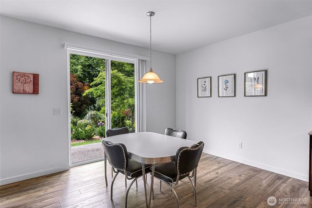 927 Clearwater Court, Mount Vernon, WA 98273