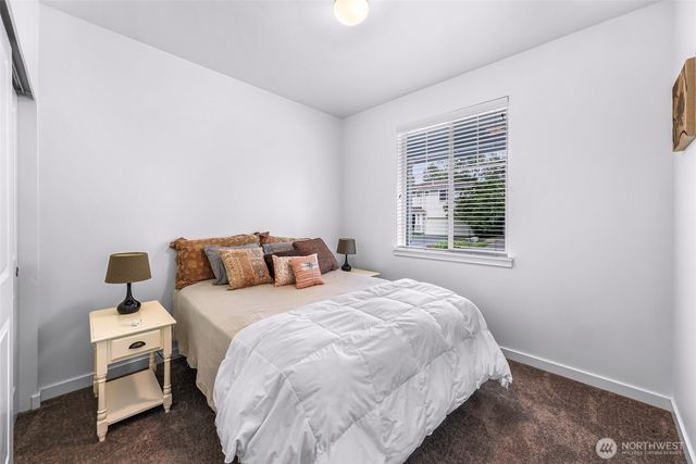 927 Clearwater Court, Mount Vernon, WA 98273