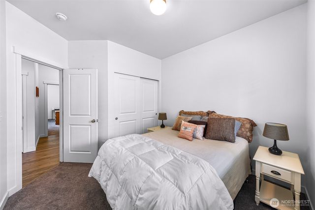 927 Clearwater Court, Mount Vernon, WA 98273
