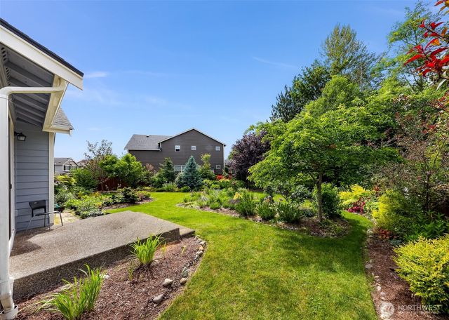 927 Clearwater Court, Mount Vernon, WA 98273