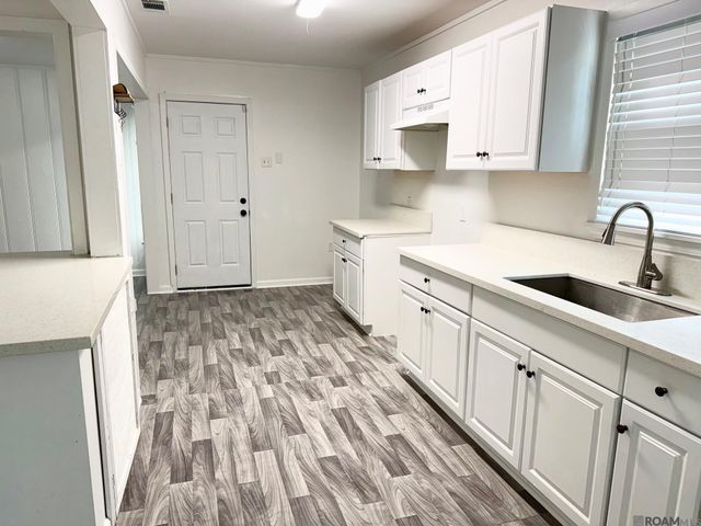 4226 Sycamore St, Baton Rouge, LA 70815