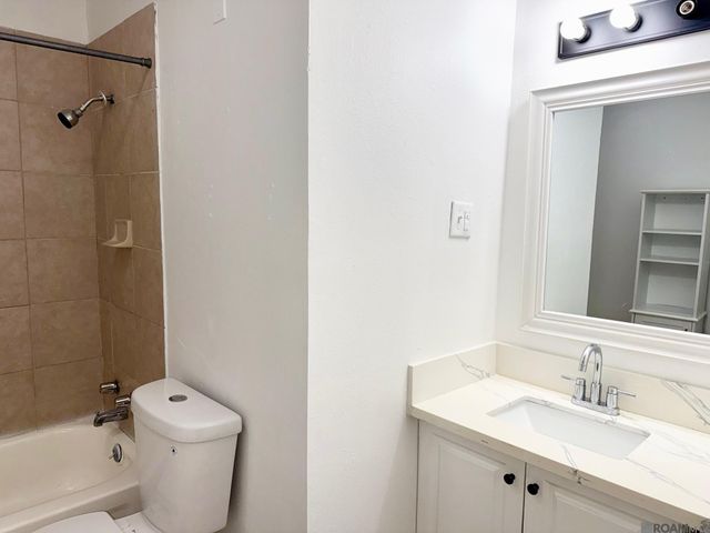 4226 Sycamore St, Baton Rouge, LA 70815