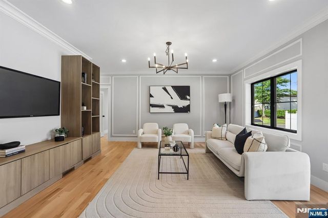 191 Rambler Avenue, New Milford, NJ 07646
