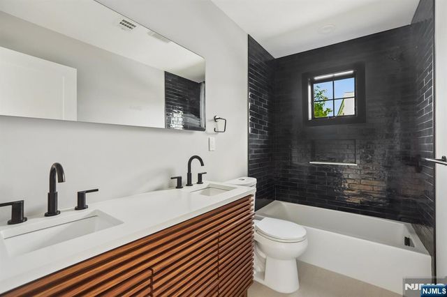191 Rambler Avenue, New Milford, NJ 07646