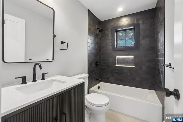 191 Rambler Avenue, New Milford, NJ 07646