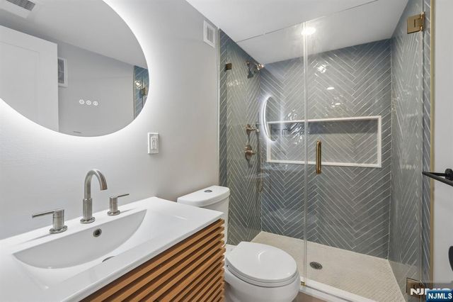 191 Rambler Avenue, New Milford, NJ 07646