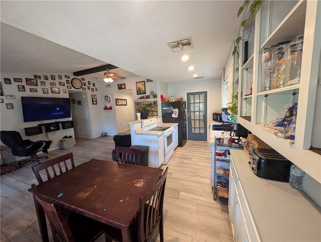 1980 Jocelyn Rd, Aransas Pass, TX 78336