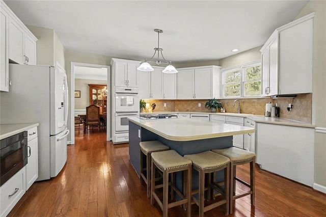 595 Abbeywood Drive, Roswell, GA 30075