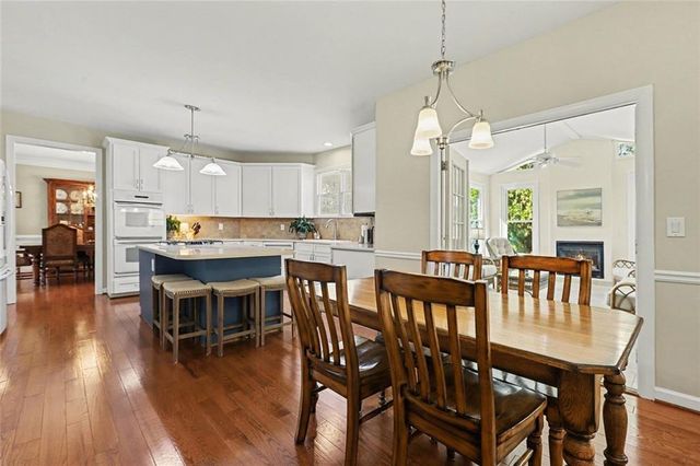 595 Abbeywood Drive, Roswell, GA 30075